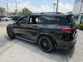 2025 Mercedes-Benz AMG GLS 63 4MATIC+ – miniatura 2