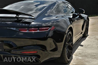 2025 Mercedes-Benz AMG GT 63 4MATIC+ Coupe – miniatura 8