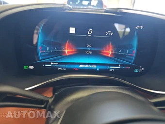2025 Mercedes-Benz AMG GT 63 4MATIC+ Coupe – miniatura 12