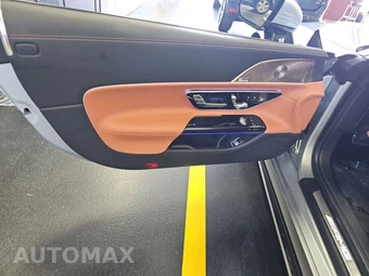 2025 Mercedes-Benz AMG GT 63 4MATIC+ Coupe – miniatura 9