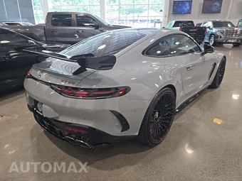 2025 Mercedes-Benz AMG GT 63 4MATIC+ Coupe - miniatura 3