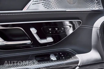 2025 Mercedes-Benz AMG GT 63 4MATIC+ Coupe - miniatura 35