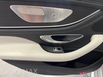 2025 Mercedes-Benz AMG GT 63 Hatchback - miniatura 36