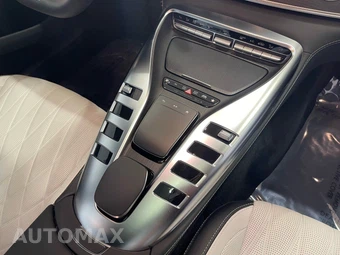 2025 Mercedes-Benz AMG GT 63 Hatchback - miniatura 46
