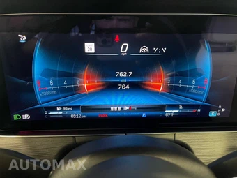 2025 Mercedes-Benz AMG GT 63 Hatchback - miniatura 51
