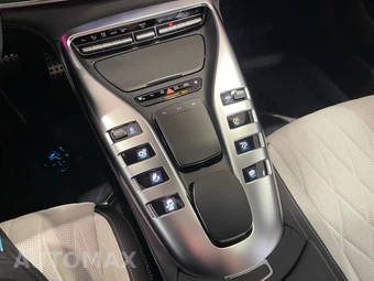 2025 Mercedes-Benz AMG GT 63 Hatchback - miniatura 54