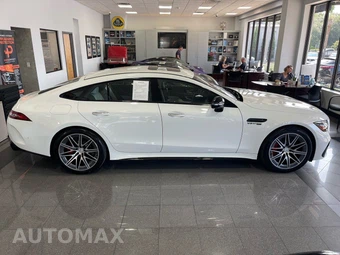 2025 Mercedes-Benz AMG GT 63 Hatchback - miniatura 6