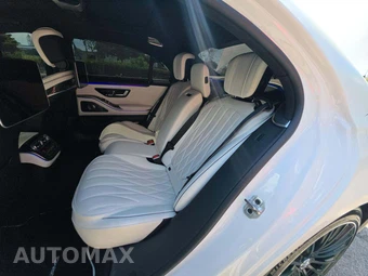 2025 Mercedes-Benz AMG S 63 E – miniatura 13