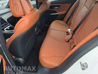 2025 Mercedes-Benz C 300 4MATIC - miniatura 19