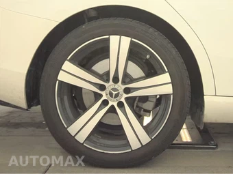 2025 Mercedes-Benz C 300 4MATIC – miniatura 11