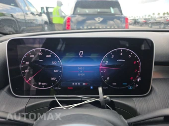2025 Mercedes-Benz C 300 4MATIC – miniatura 18