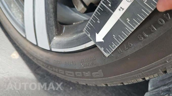2025 Mercedes-Benz C 300 4MATIC – miniatura 34