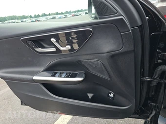 2025 Mercedes-Benz C 300 4MATIC - miniatura 15