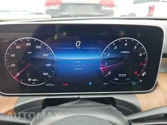 2025 Mercedes-Benz C 300 4MATIC - miniatura 18