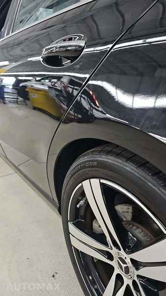 2025 Mercedes-Benz C 300 4MATIC - miniatura 29