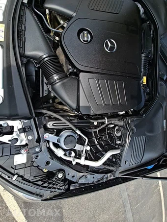 2025 Mercedes-Benz C 300 4MATIC - miniatura 21