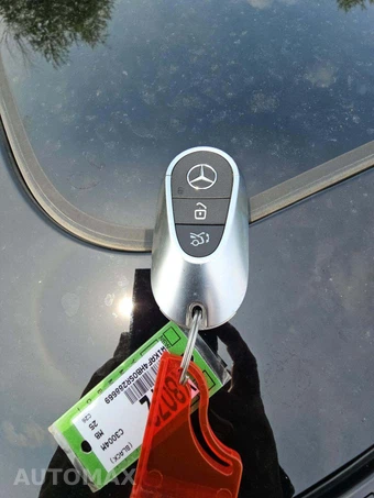 2025 Mercedes-Benz C 300 4MATIC - miniatura 5