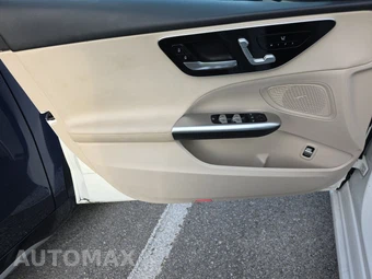 2025 Mercedes-Benz C 300 4MATIC - miniatura 15