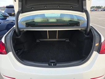 2025 Mercedes-Benz C 300 4MATIC - miniatura 23