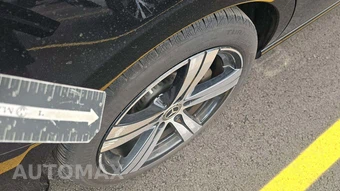 2025 Mercedes-Benz C 300 4MATIC - miniatura 23