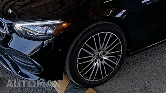 2025 Mercedes-Benz C 300 4MATIC - miniatura 7