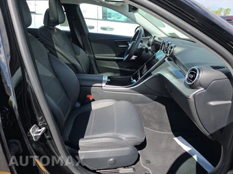 2025 Mercedes-Benz C 300 4MATIC – miniatura 8