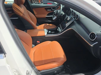 2025 Mercedes-Benz C 300 4MATIC - miniatura 14