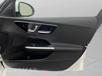 2025 Mercedes-Benz C 300 4MATIC - miniatura 18
