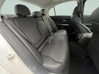 2025 Mercedes-Benz C 300 4MATIC - miniatura 21