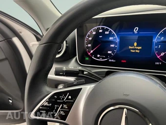 2025 Mercedes-Benz C 300 4MATIC - miniatura 27