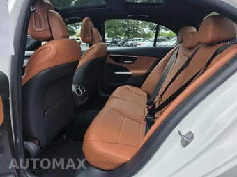 2025 Mercedes-Benz C 300 4MATIC - miniatura 8