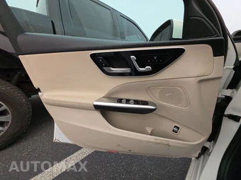 2025 Mercedes-Benz C 300 4MATIC - miniatura 15