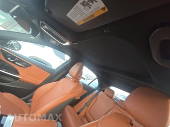 2025 Mercedes-Benz C 300 4MATIC - miniatura 18