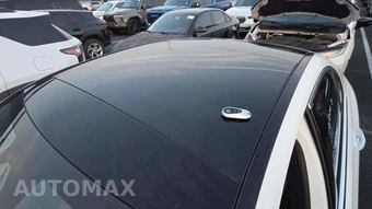 2025 Mercedes-Benz C 300 4MATIC - miniatura 19