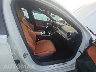 2025 Mercedes-Benz C 300 4MATIC - miniatura 8