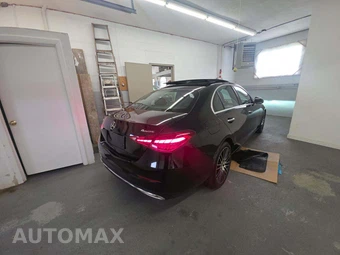 2025 Mercedes-Benz C 300 4MATIC - miniatura 3