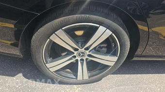 2025 Mercedes-Benz C 300 4MATIC – miniatura 32