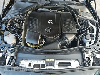 2025 Mercedes-Benz C 300 4MATIC - miniatura 15