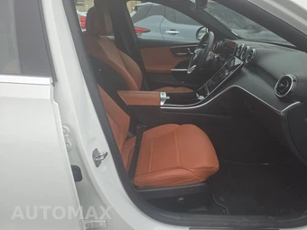 2025 Mercedes-Benz C 300 4MATIC – miniatura 8