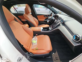 2025 Mercedes-Benz C 300 4MATIC - miniatura 14