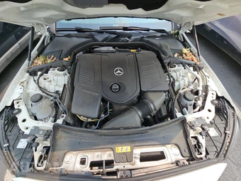 2025 Mercedes-Benz C 300 4MATIC - miniatura 22