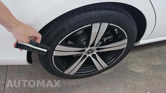 2025 Mercedes-Benz C 300 4MATIC - miniatura 30