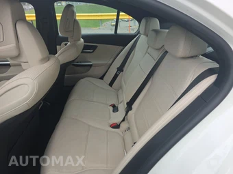 2025 Mercedes-Benz C 300 4MATIC - miniatura 19