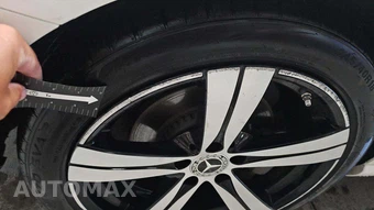 2025 Mercedes-Benz C 300 4MATIC - miniatura 32