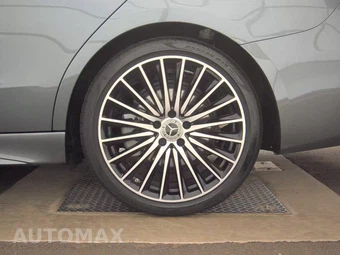 2025 Mercedes-Benz C 300 4MATIC - miniatura 12