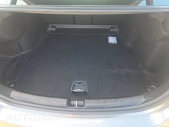 2025 Mercedes-Benz C 300 4MATIC - miniatura 23