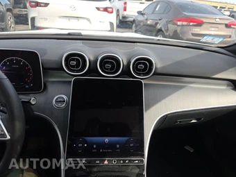 2025 Mercedes-Benz C 300 4MATIC - miniatura 17