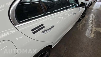 2025 Mercedes-Benz C 300 4MATIC - miniatura 32