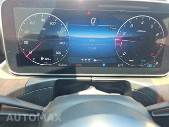 2025 Mercedes-Benz C 300 4MATIC - miniatura 18