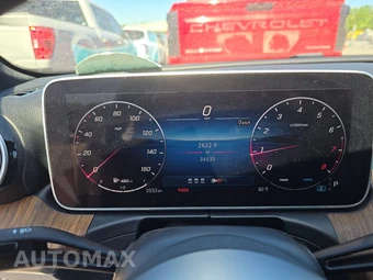 2025 Mercedes-Benz C 300 4MATIC – miniatura 17